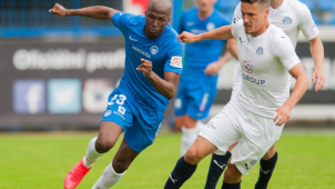 Slovan zlomil oslabené Slovácko až v nastavení