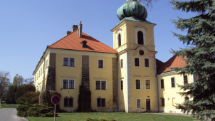 Vydejte se s Valdštejny po zámku v Doksech