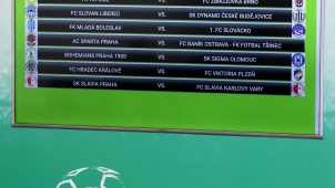 Sparta proti Slezanům, Slavia má Vary