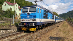 Pozor! Autobusy i vlaky v kraji jezdí od včerejška jinak