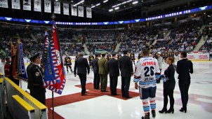 Hokejisté Bílých tygrů děkovali záchrance, hasičům i policii