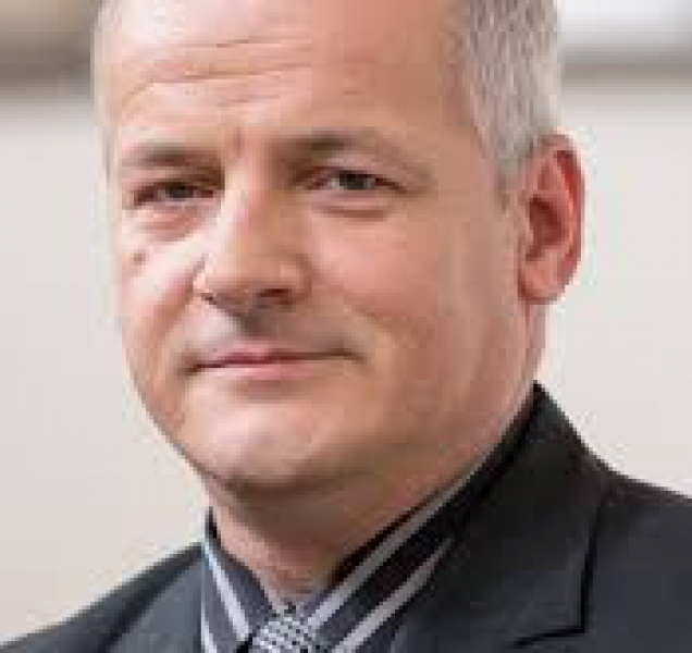 Prymula: Bary do deseti, omezení hromadných akcí