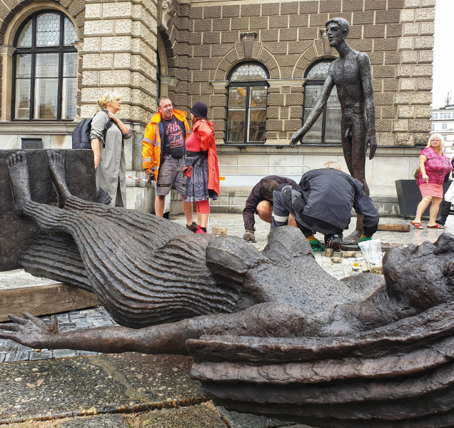 Před radnicí odhalí sochy Olbrama Zoubka